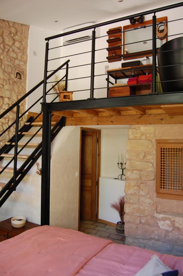 La Bucolique, Chambres Et Jardin D'Hotes Sabran Exterior photo
